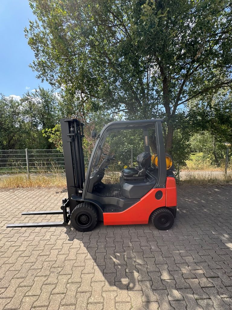 Toyota 02-8FGF15 Treibgasstapler
