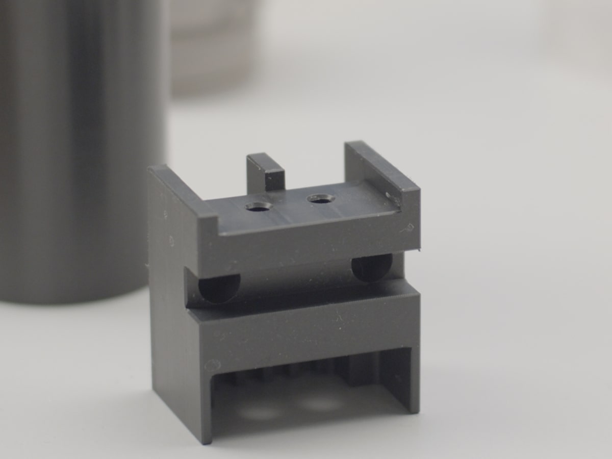 PP schwarz Stecker