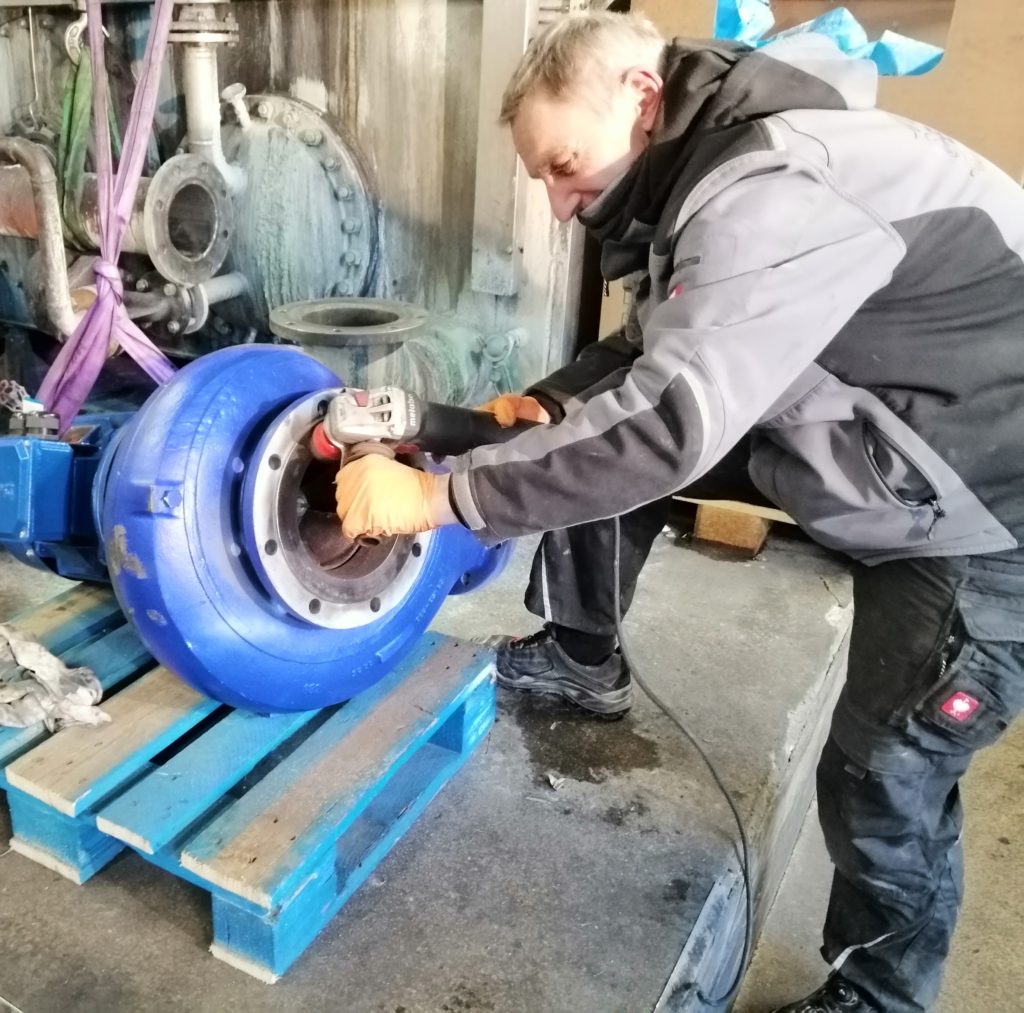 Motor mit Antriebstechnik