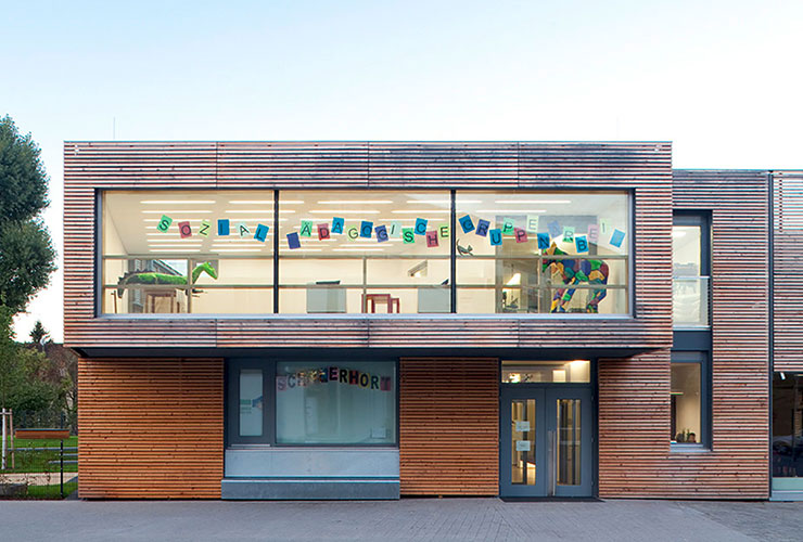 Pfosten-Riegel-Fassade/Beschattung