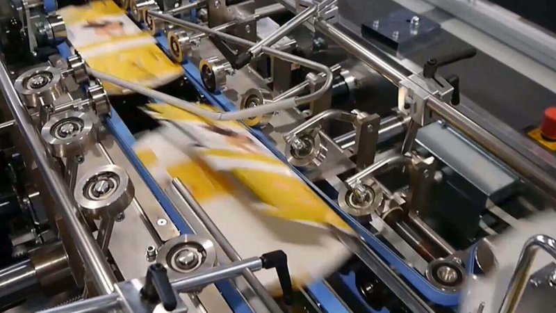 Falt- und Klebemaschine FlexFold 52i im Einsatz