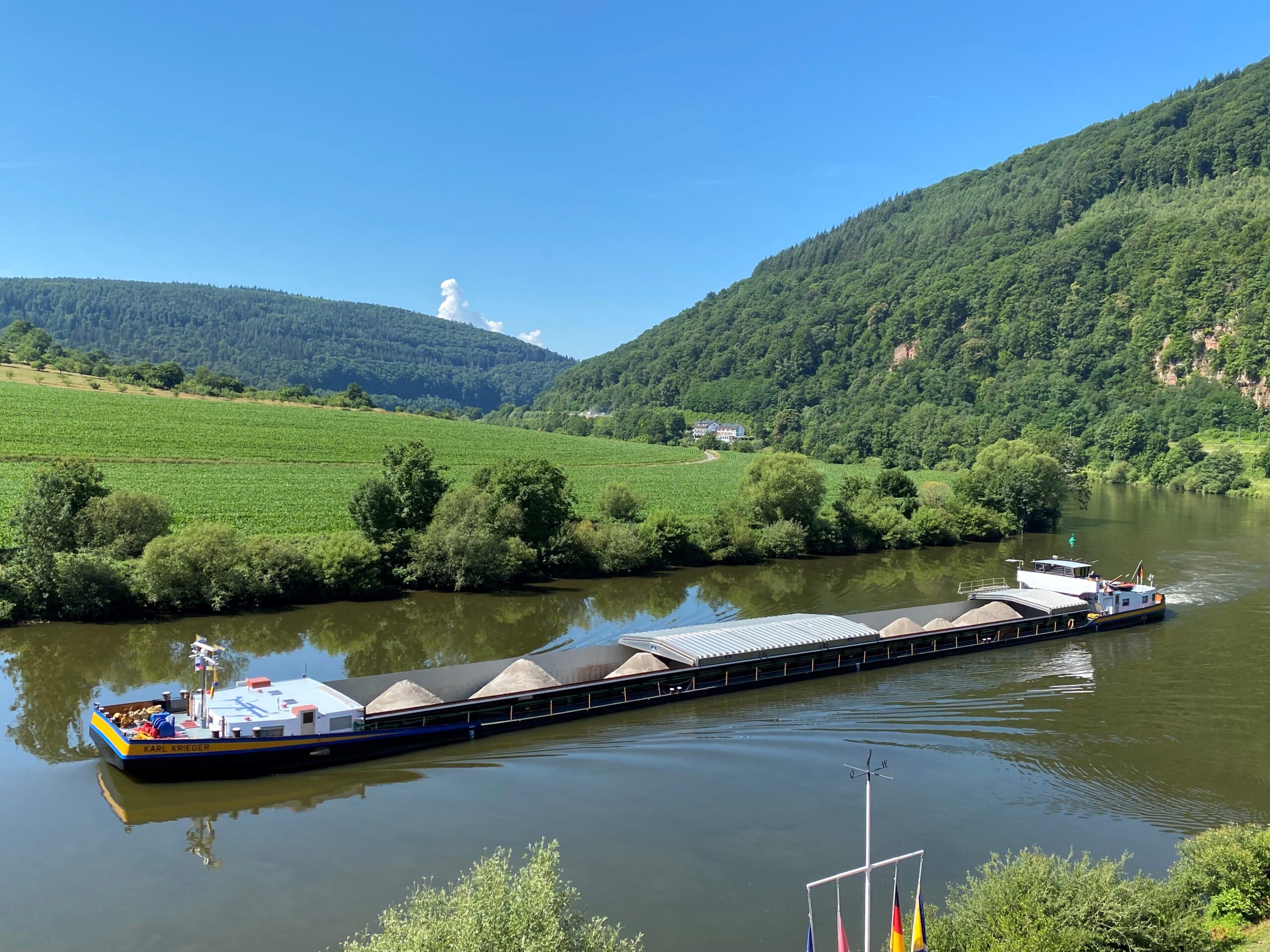 Nachhaltiger Rohstofftransport per Binnenschiff