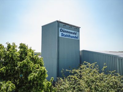 Blechzugriff im 400-t-Blechturm