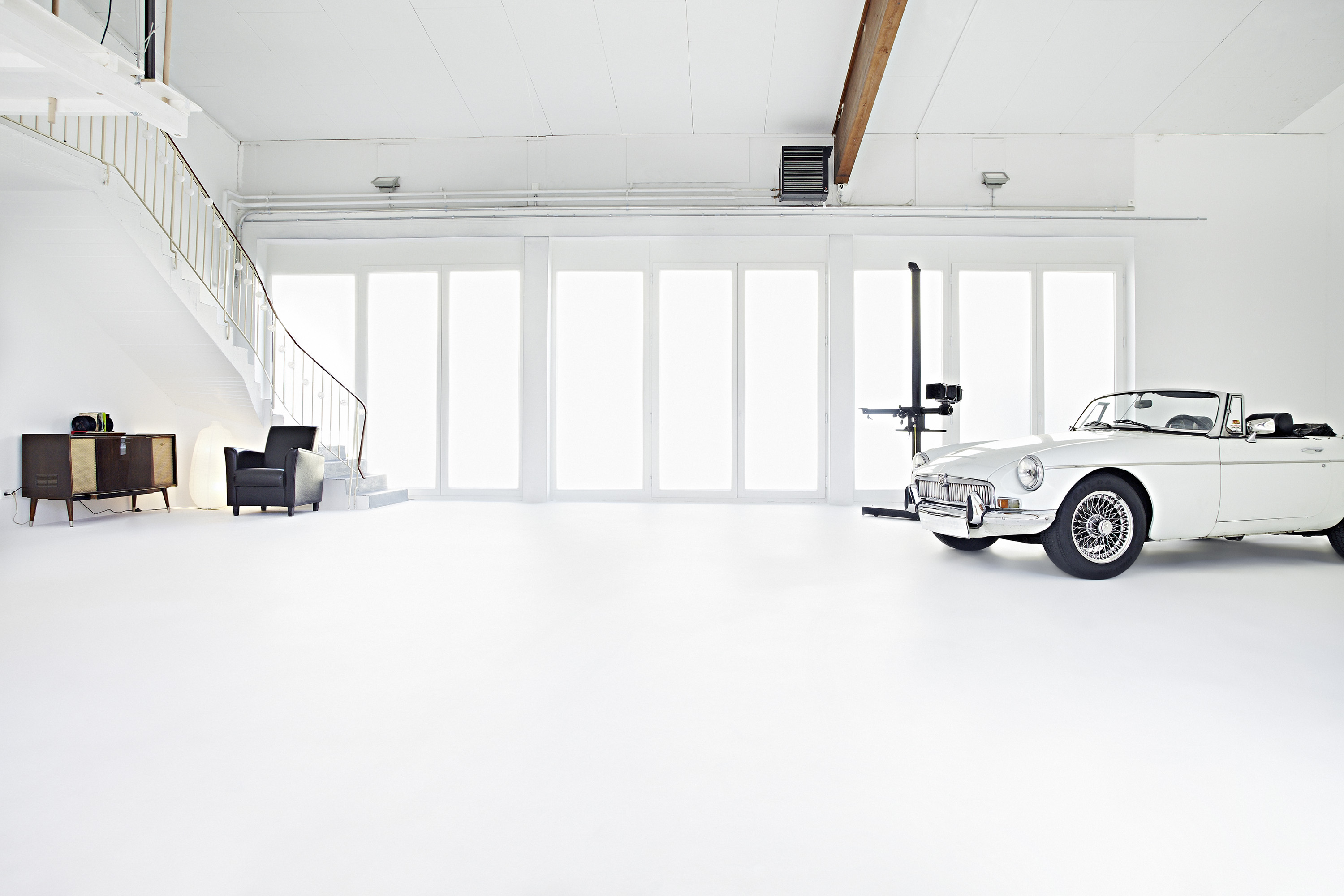 Tageslichtstudio mit Fensterfront