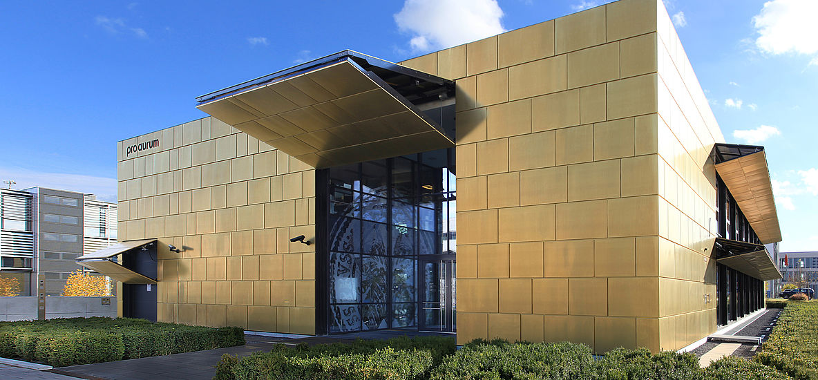 Referenz Pro Aurum München, Hebefalttor