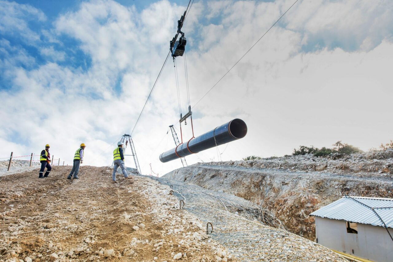 Pipelinebau mit Seilkrananlage