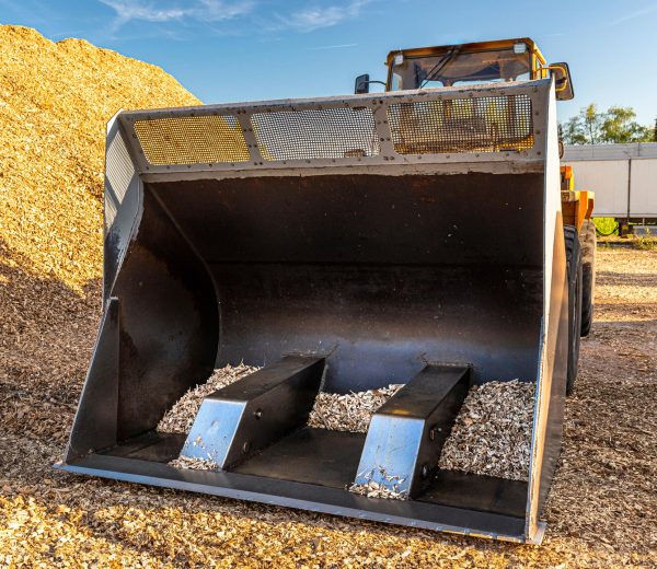 Sawmill by-products: natural and recycled wood products