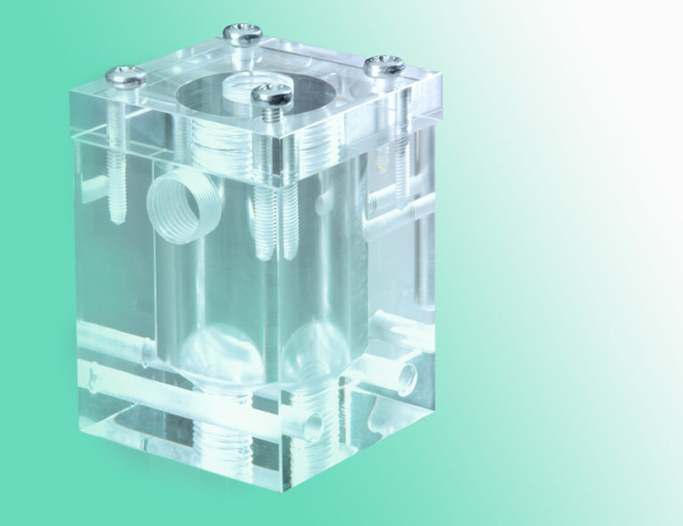 CNC-Frästeil aus transparentem Kunststoff