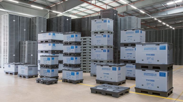 Standardisierung: Lager mit kundenspezifischen Behältersystemen
