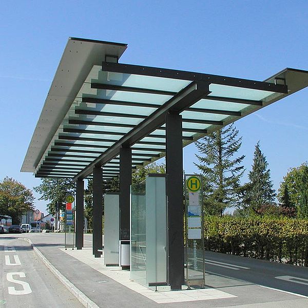 Bushaltestellen und Überdachungen Stahl-Glas
