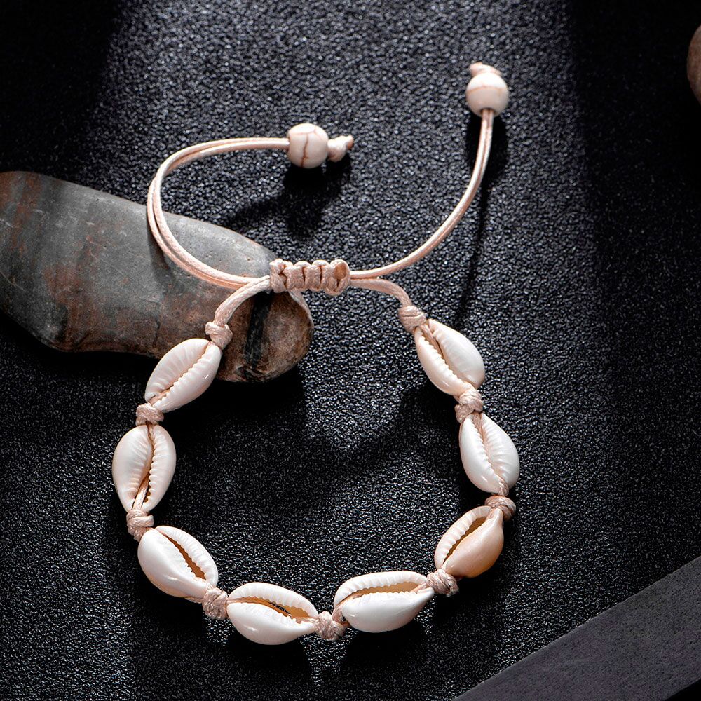 Kauri shell bracelet, beige
