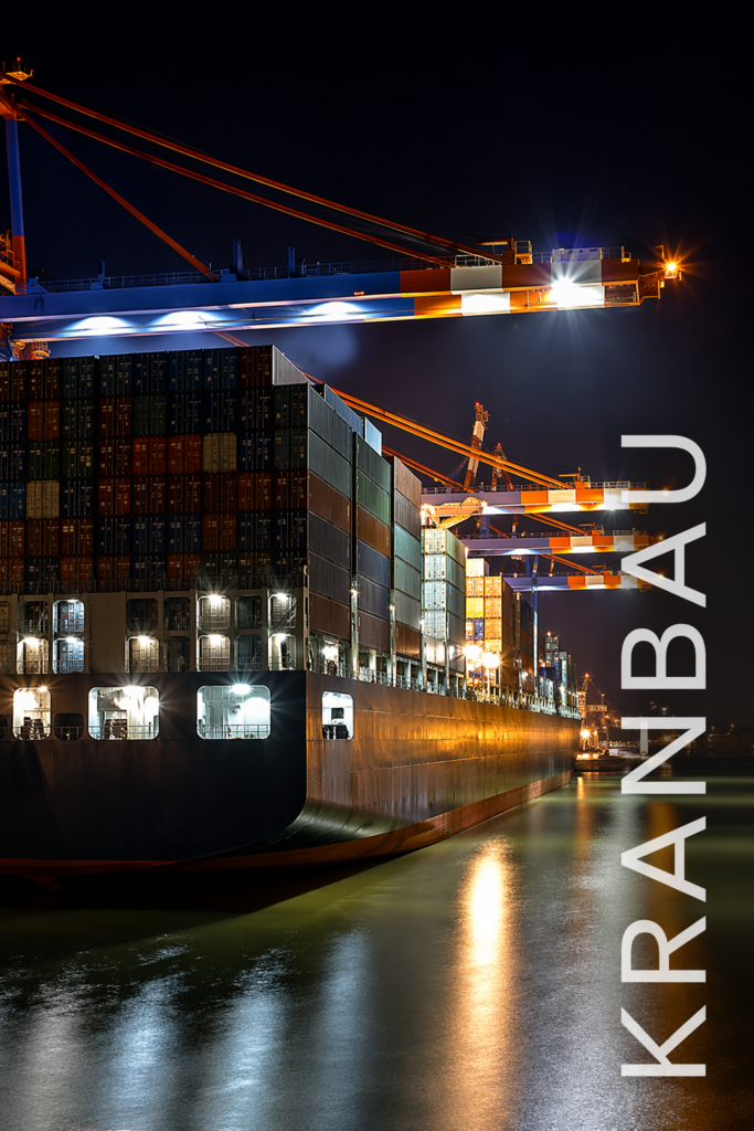 Containerkran im Hafen