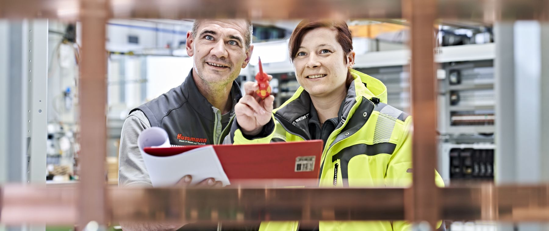 Mitarbeiter im Einsatz der Energie- und Anlagentechnik