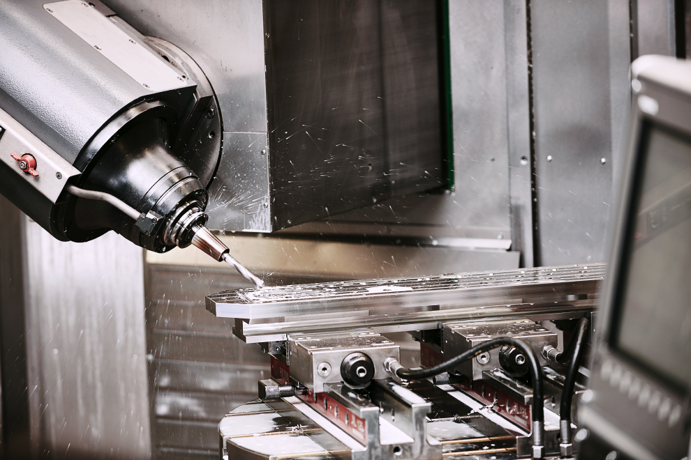 Arbeit an der Werkzeugmaschine