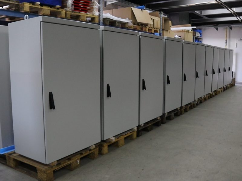 Control cabinet