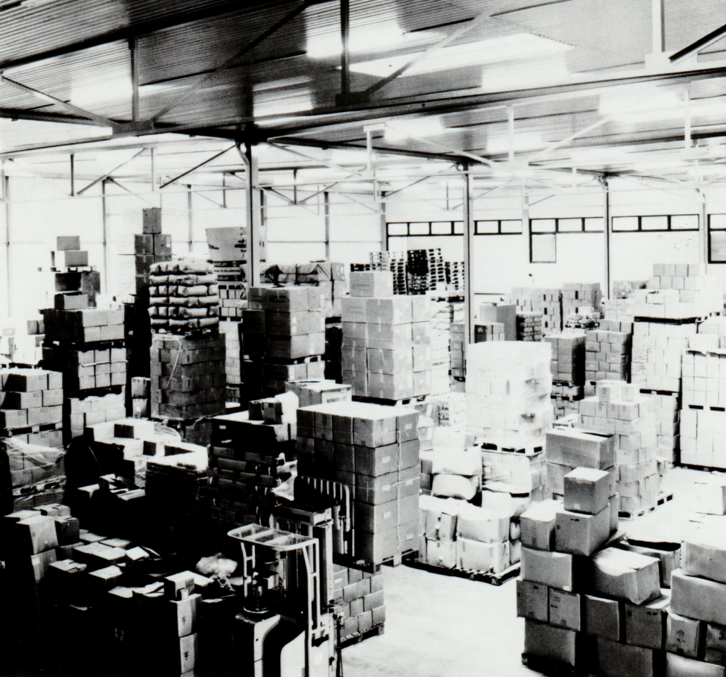 Lager mit Packmitteln, 1972