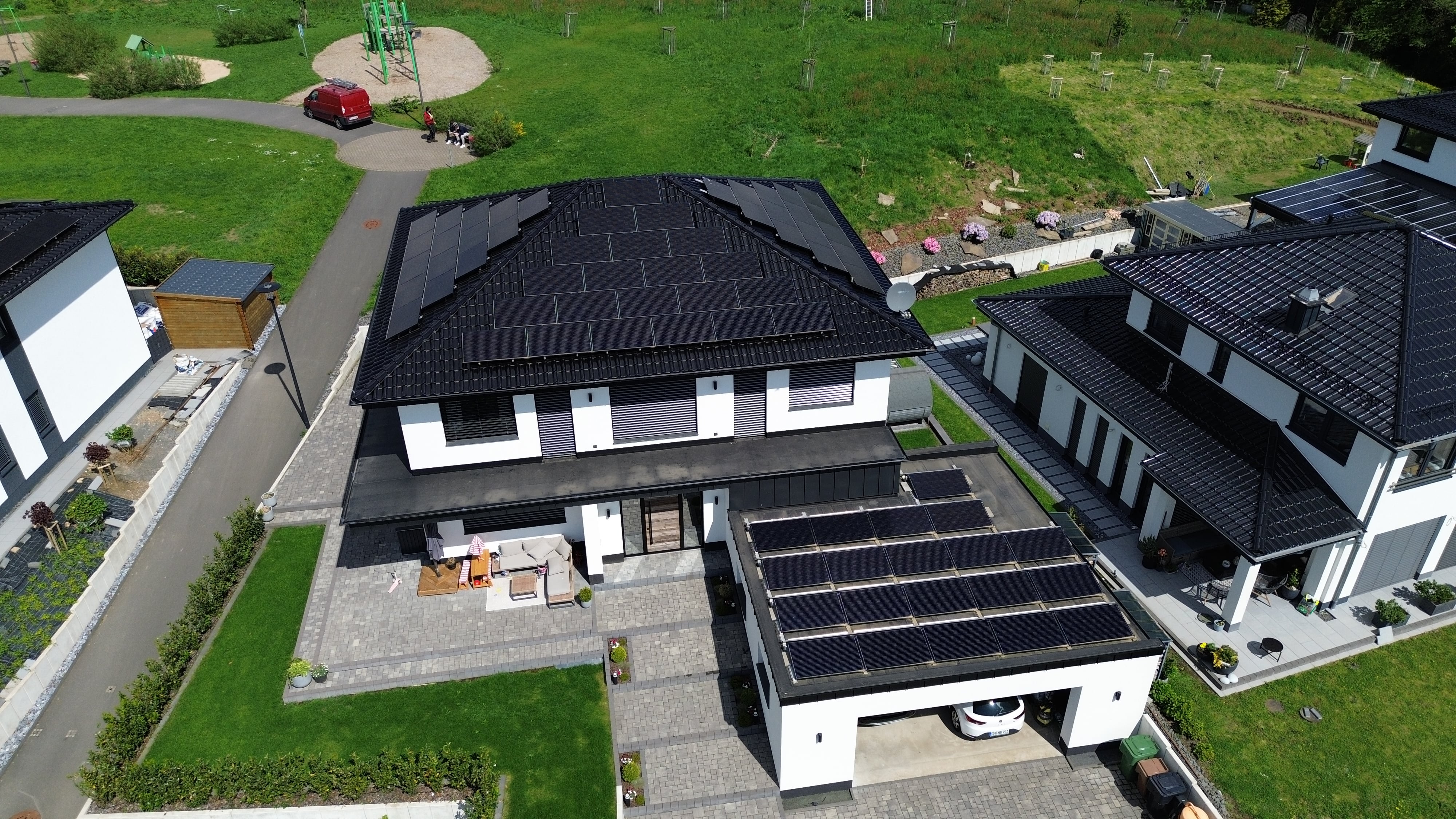 Installierte Photovoltaikanlage aus der Luft