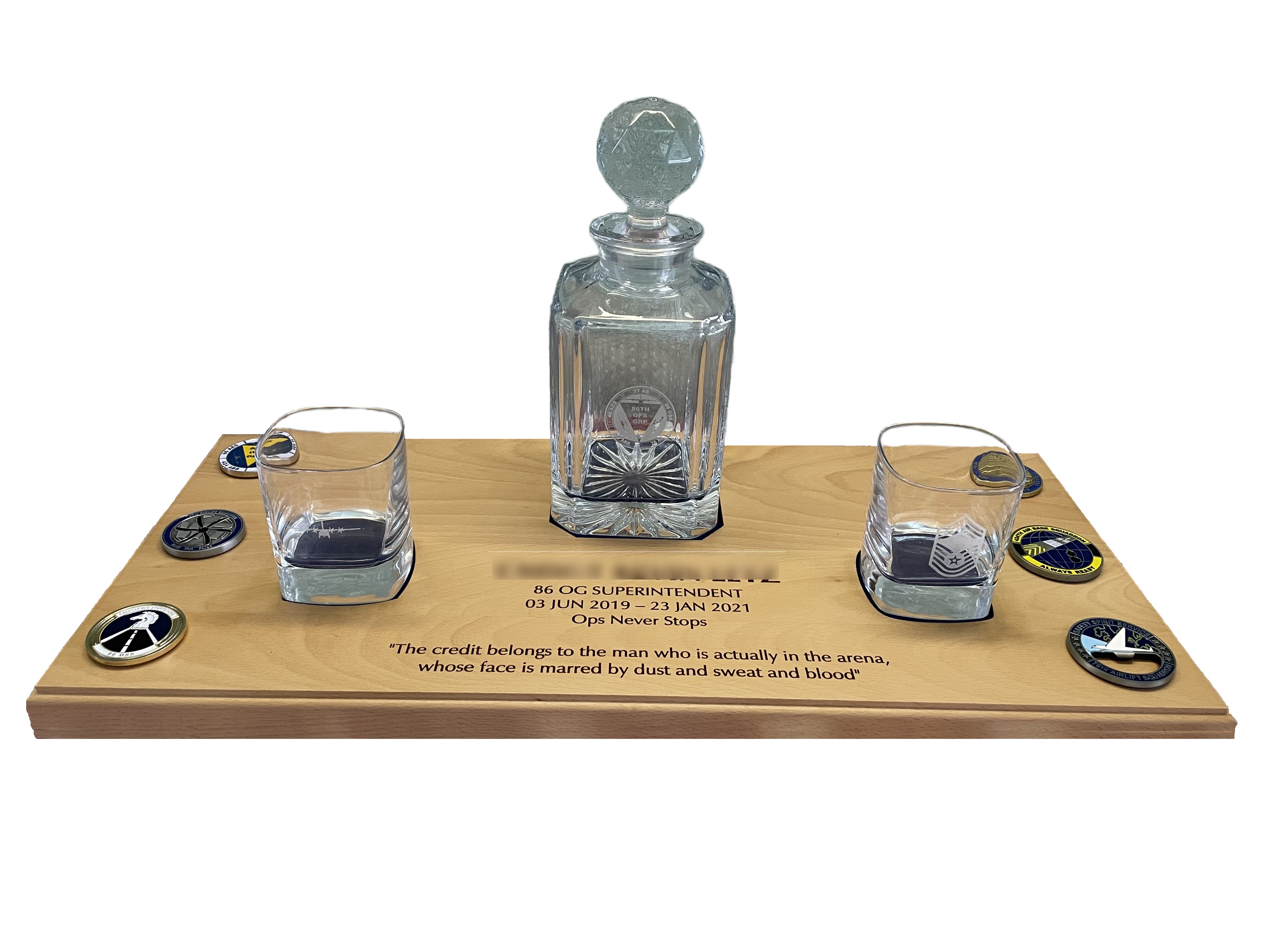 Whiskey-Set mit Glas und Münzen
