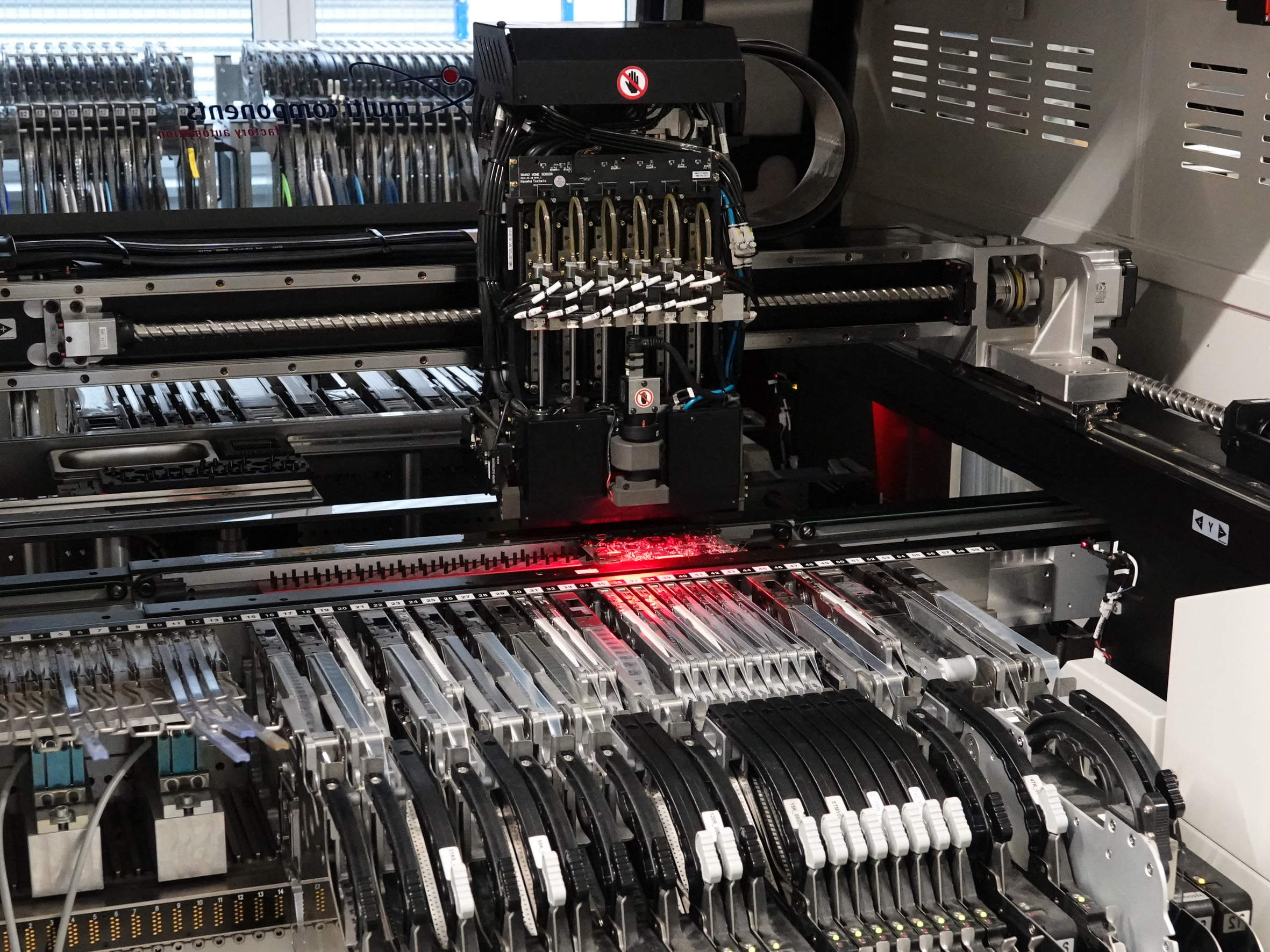 Fertigung bei Hauss Elektronik