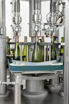 Behältersorten (Glas, Kunststoff, Leichtmetall)