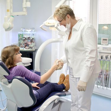 Desinfektion der Wasserwege von Dentaleinheiten