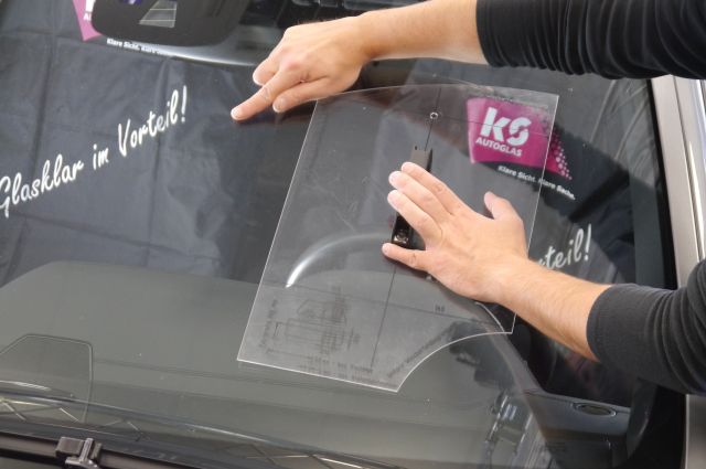 Autoglas-Reparatur und -Austausch