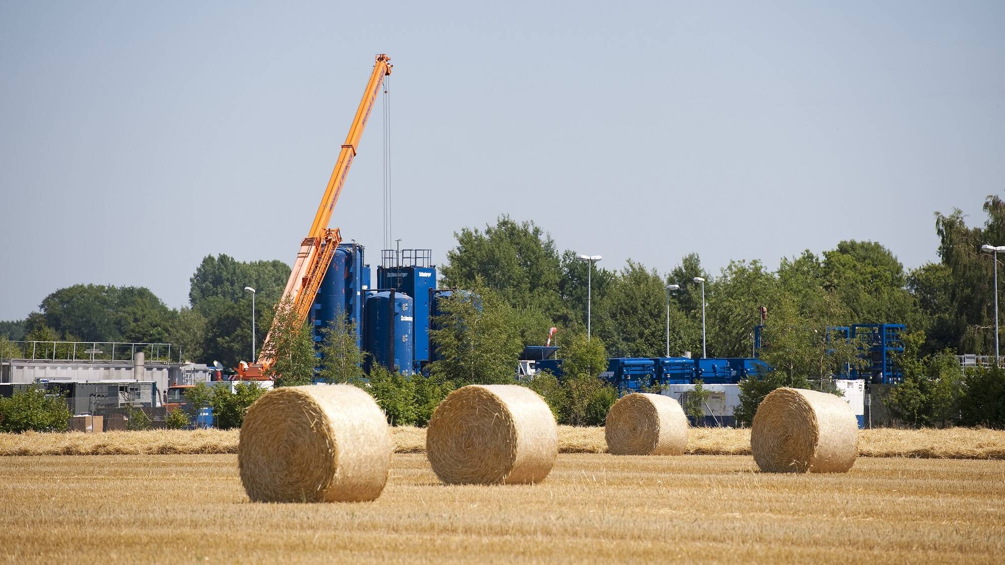 Hydraulic fracturing (fracking)