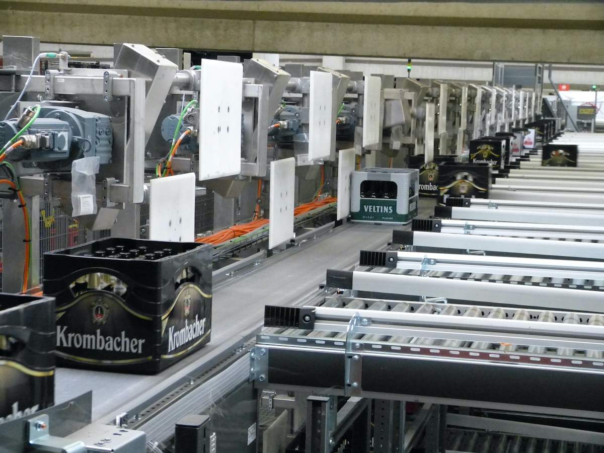 Leergutsortierung im Mehrweg-Rücknahmezentrum