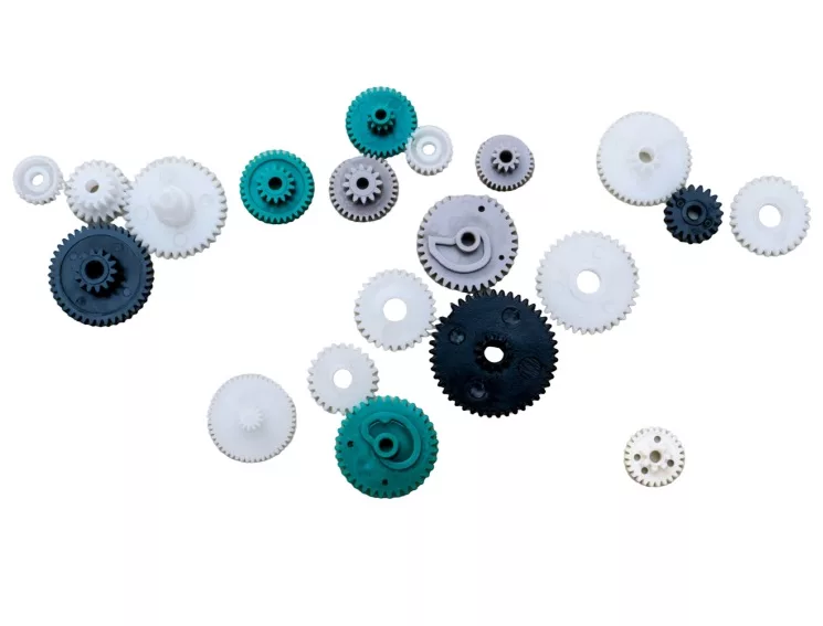 Plastic pinion