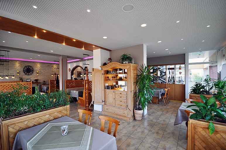 Trockenbauwand und Deckengestaltung, Pizzeria Hinte